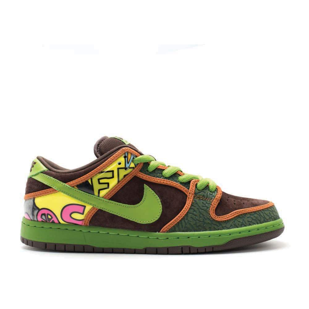 Nike SB Dunk Low 'De La Soul' Unfading Sneaker