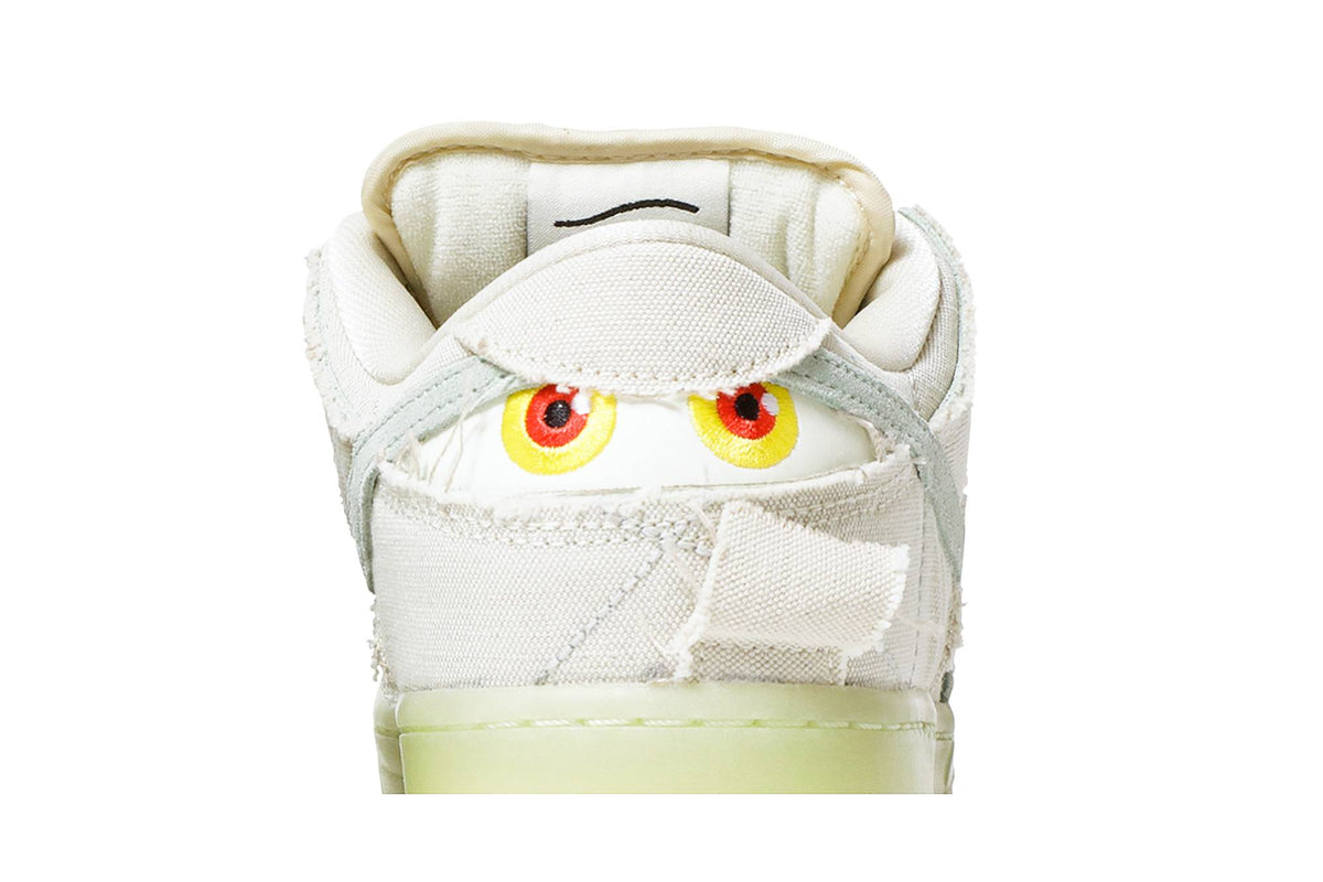 Nike SB Dunk Low 'Mummy' DM0774-111