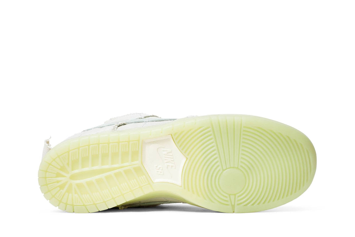 Nike SB Dunk Low 'Mummy' DM0774-111