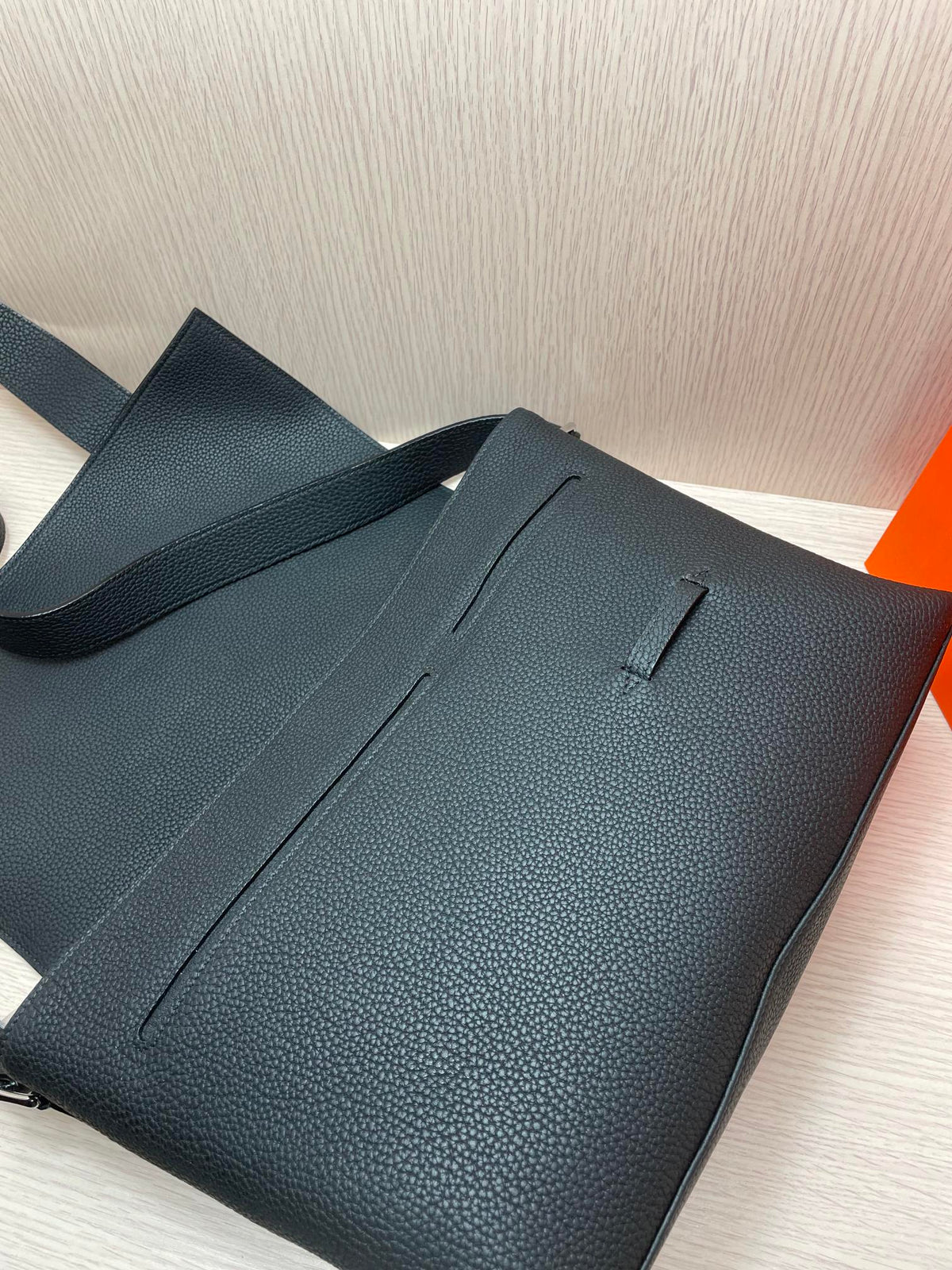 Men's Luxury Black Pebbled Leather Messenger Bag - Adjustable Shoulder Strap Crossbody