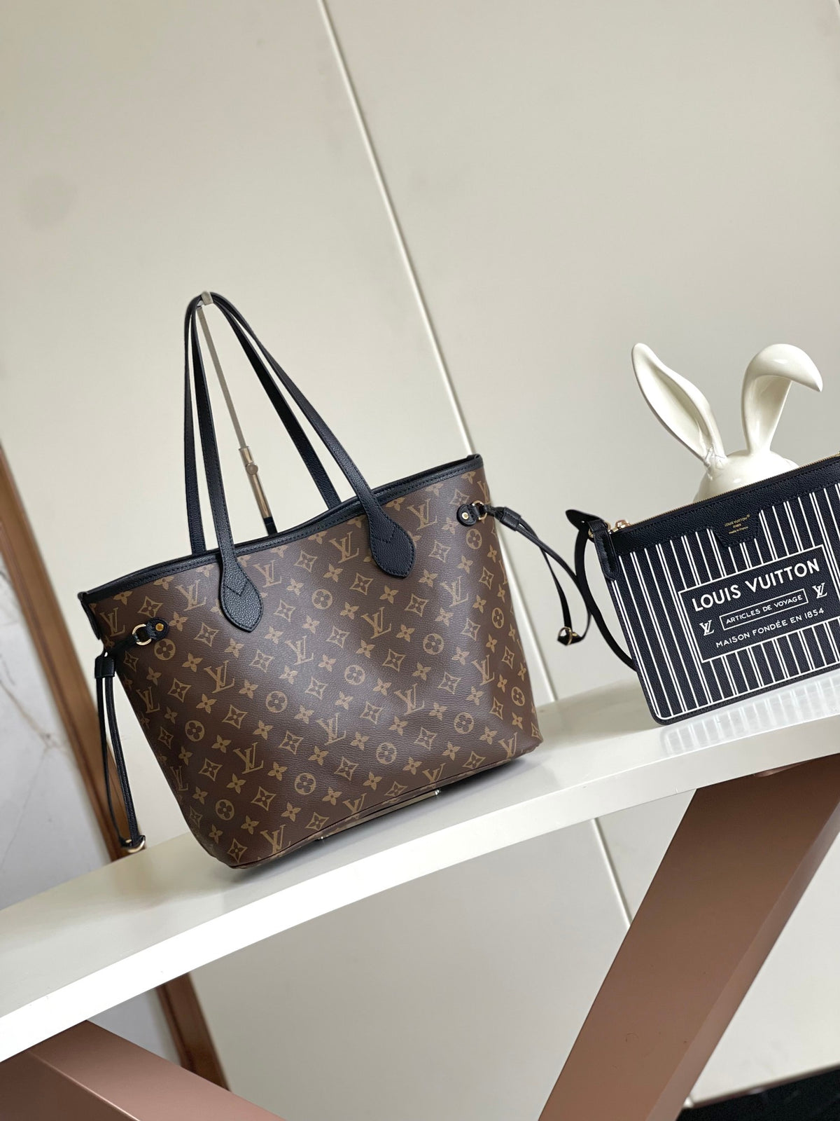 Saint Laurent Leather Shopper Tote Bag - Black