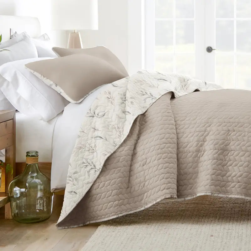 Reversible Quilted Coverlet With Leaf Print