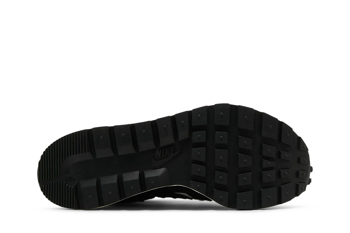 Sacai X Jean Paul Gaultier X Nike Vaporwaffle 'Black' DH9186-001