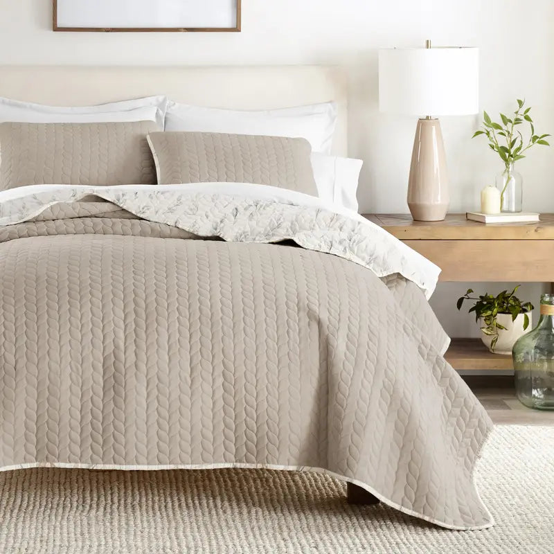 Reversible Quilted Coverlet With Leaf Print
