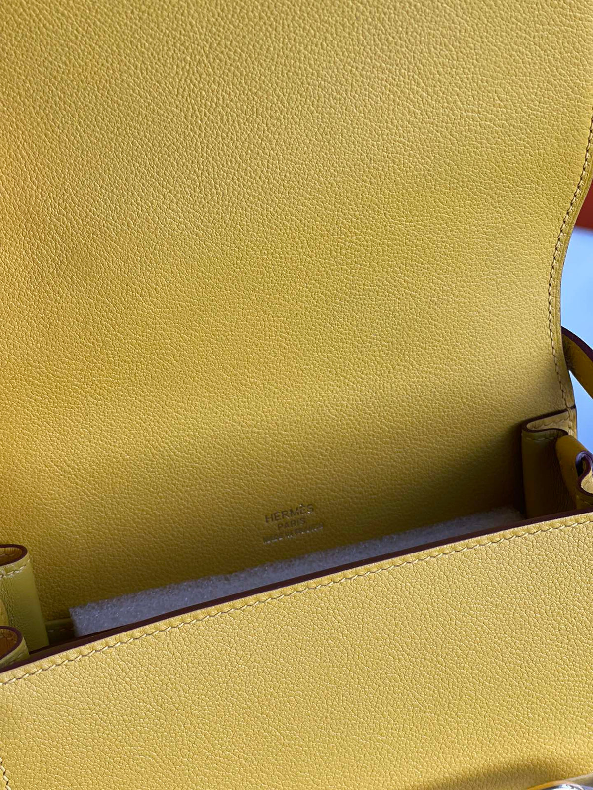 Hermès Roulis 18 Crossbody Bag - Vibrant Yellow Epsom Leather with Gold Hardware