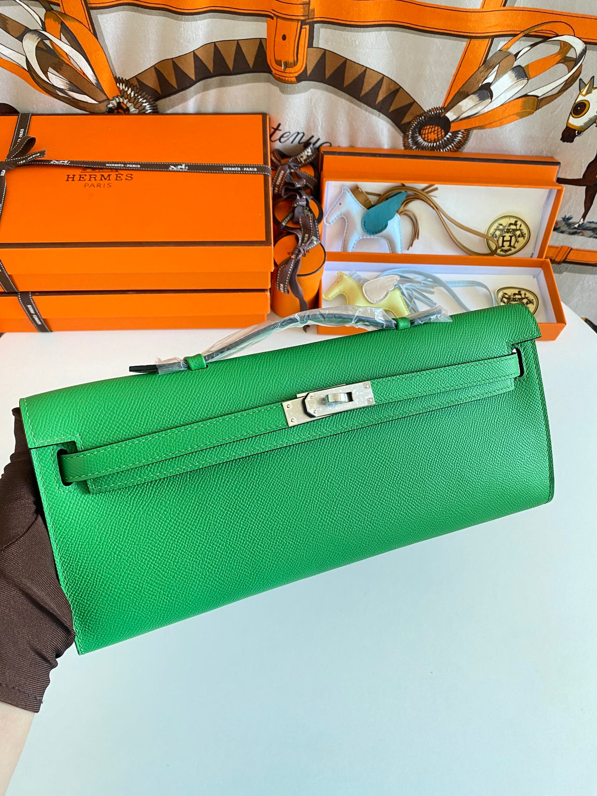 Hermès Kelly Cut Clutch Bag in Vibrant Green Leather with Silver Hardware