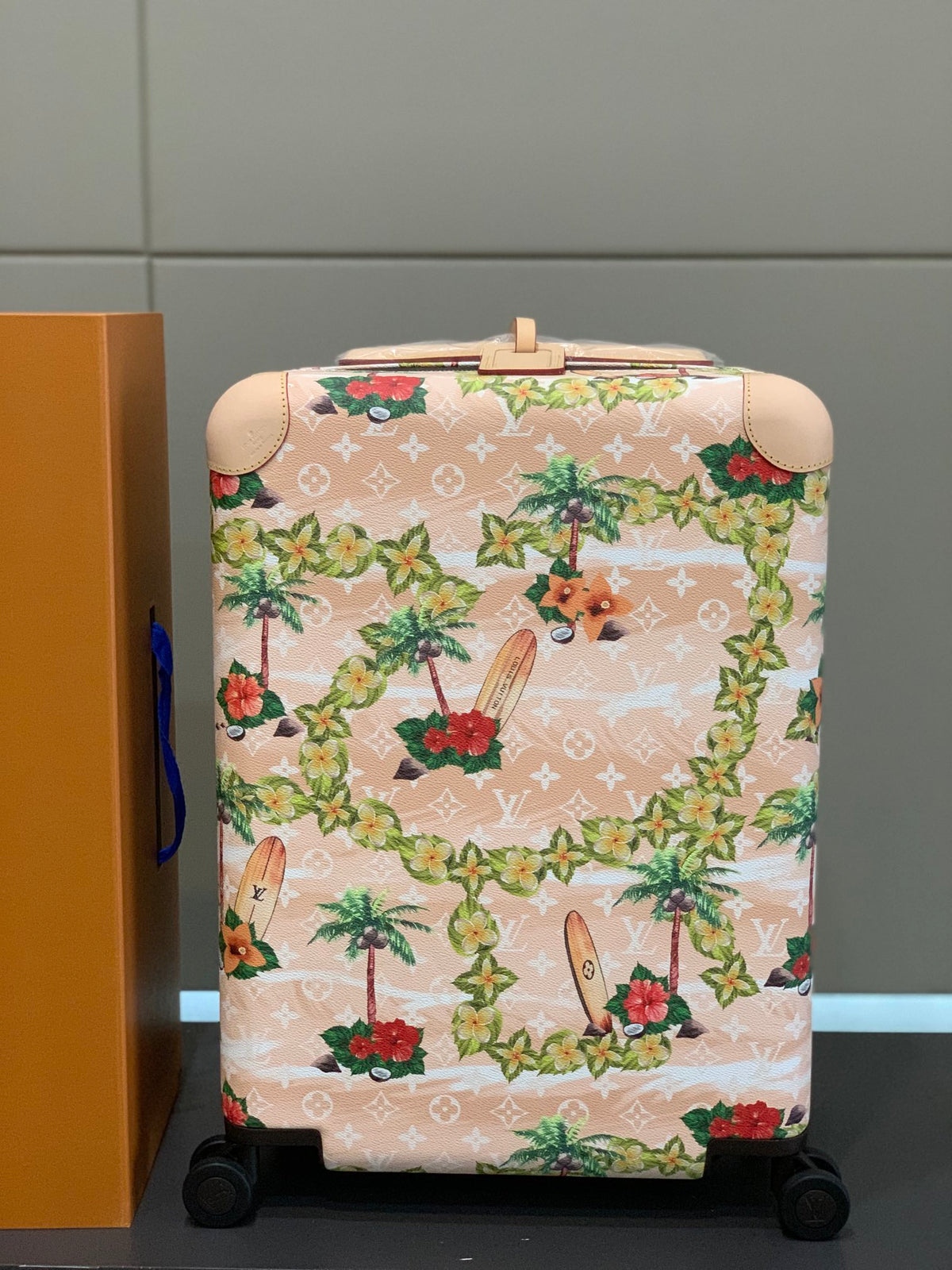 Pink Tropical Palm Tree Print Rolling Suitcase Travel Luggage