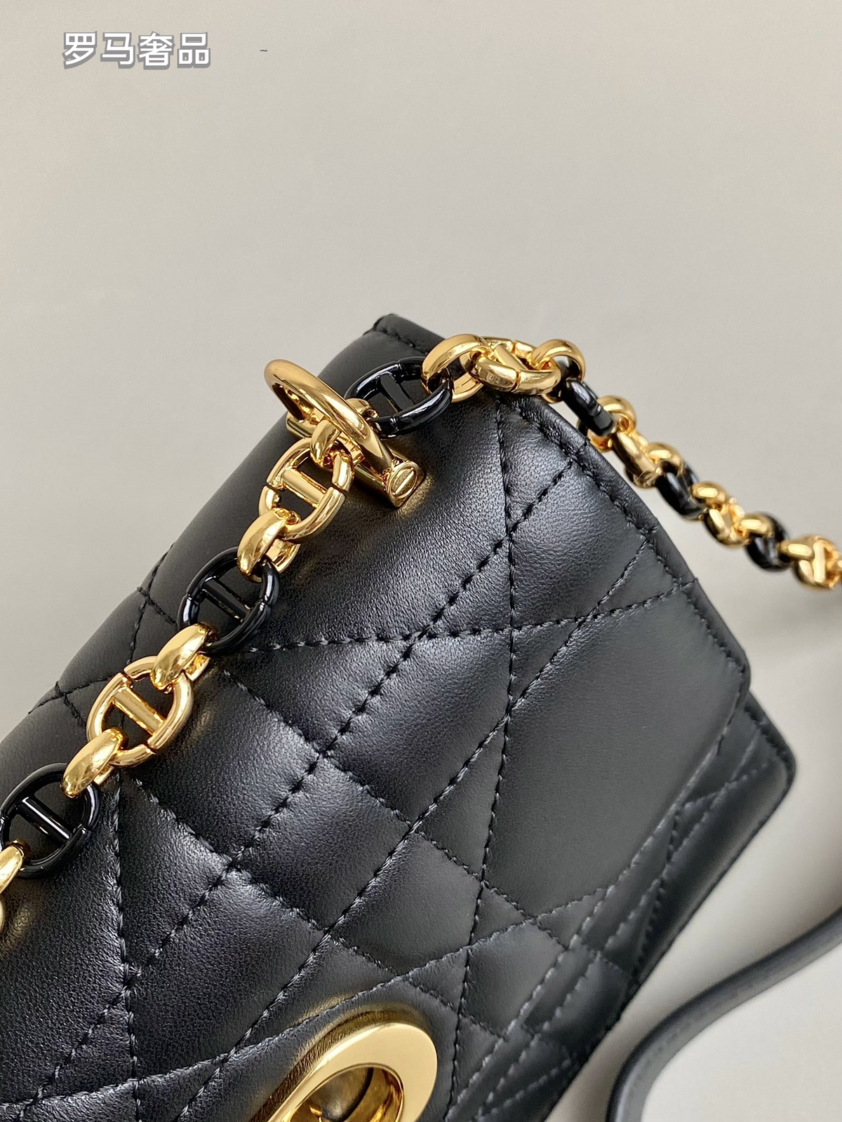 Quilted Leather Shoulder Bag with CD Logo Clasp and Chain Strap