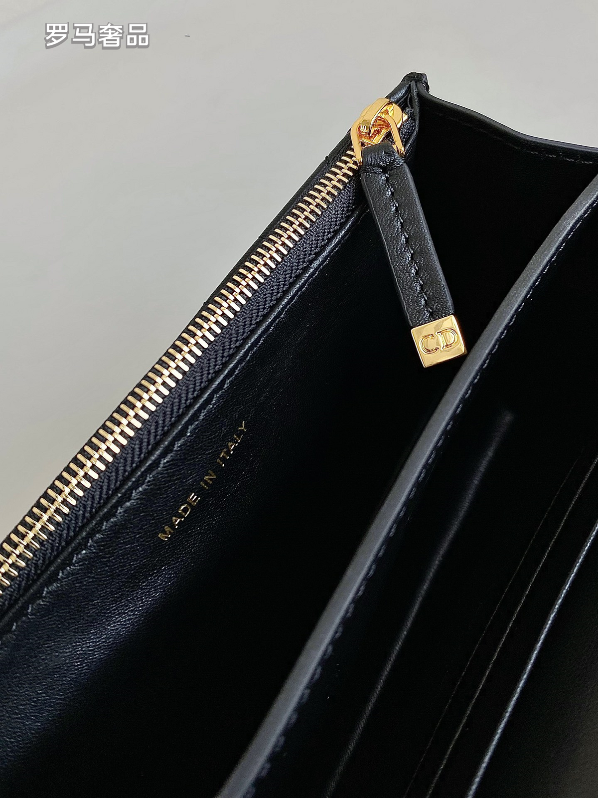 Quilted Leather Shoulder Bag with CD Logo Clasp and Chain Strap
